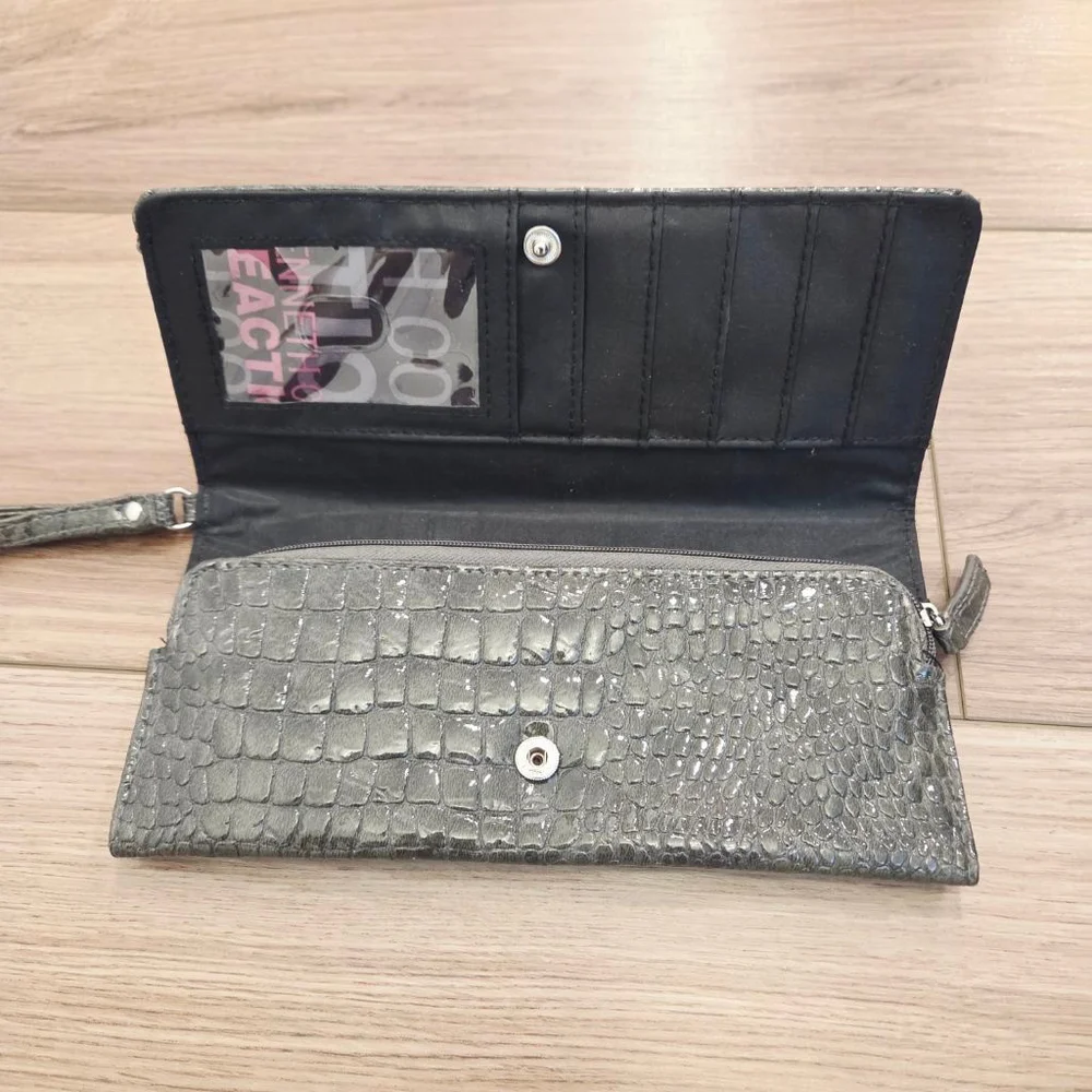 Kenneth Cole Reaction Gray Croc Embossed Wallet 9